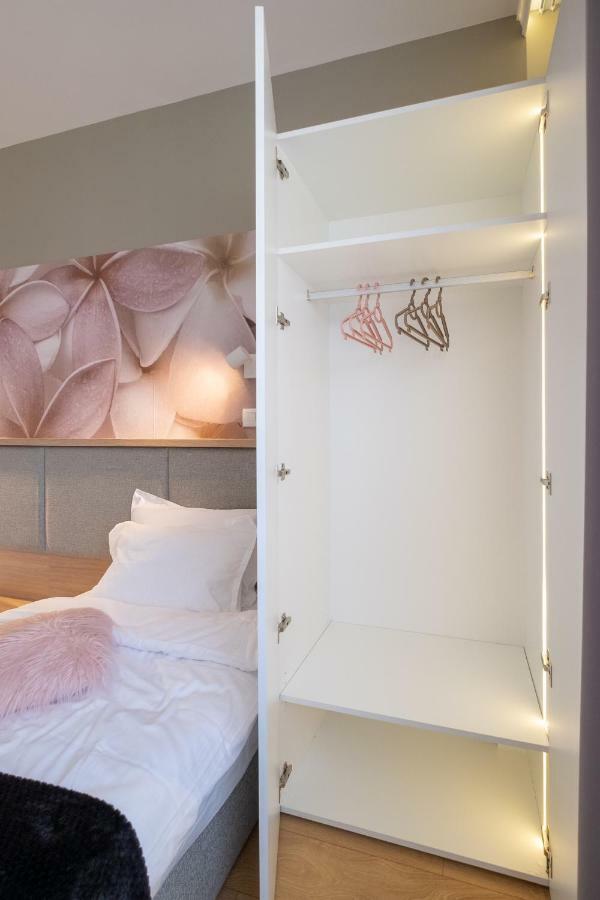 Vitosha Blvd Luxury 2-Bedroom, 2-Bathroom With Balcony Sofie Exteriér fotografie