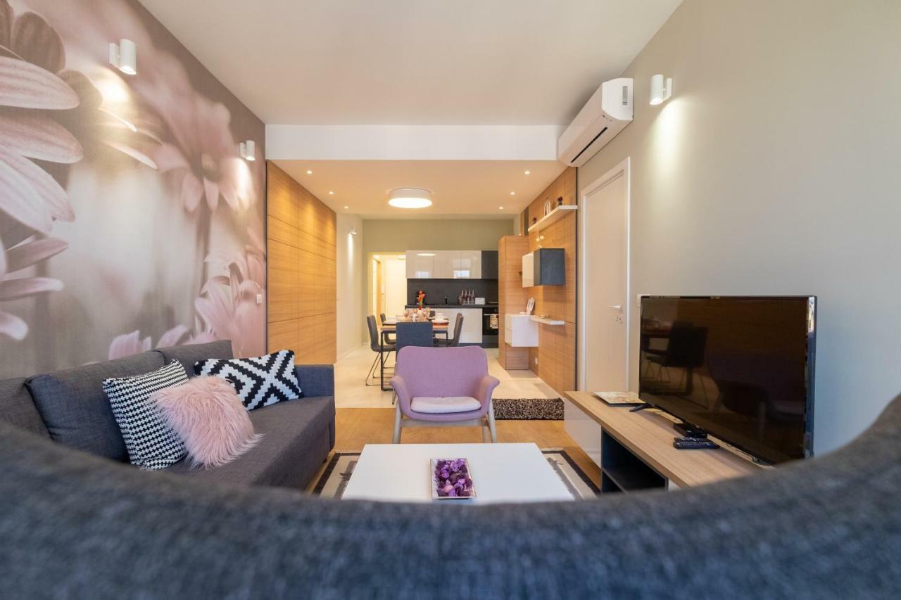 Vitosha Blvd Luxury 2-Bedroom, 2-Bathroom With Balcony Sofie Exteriér fotografie