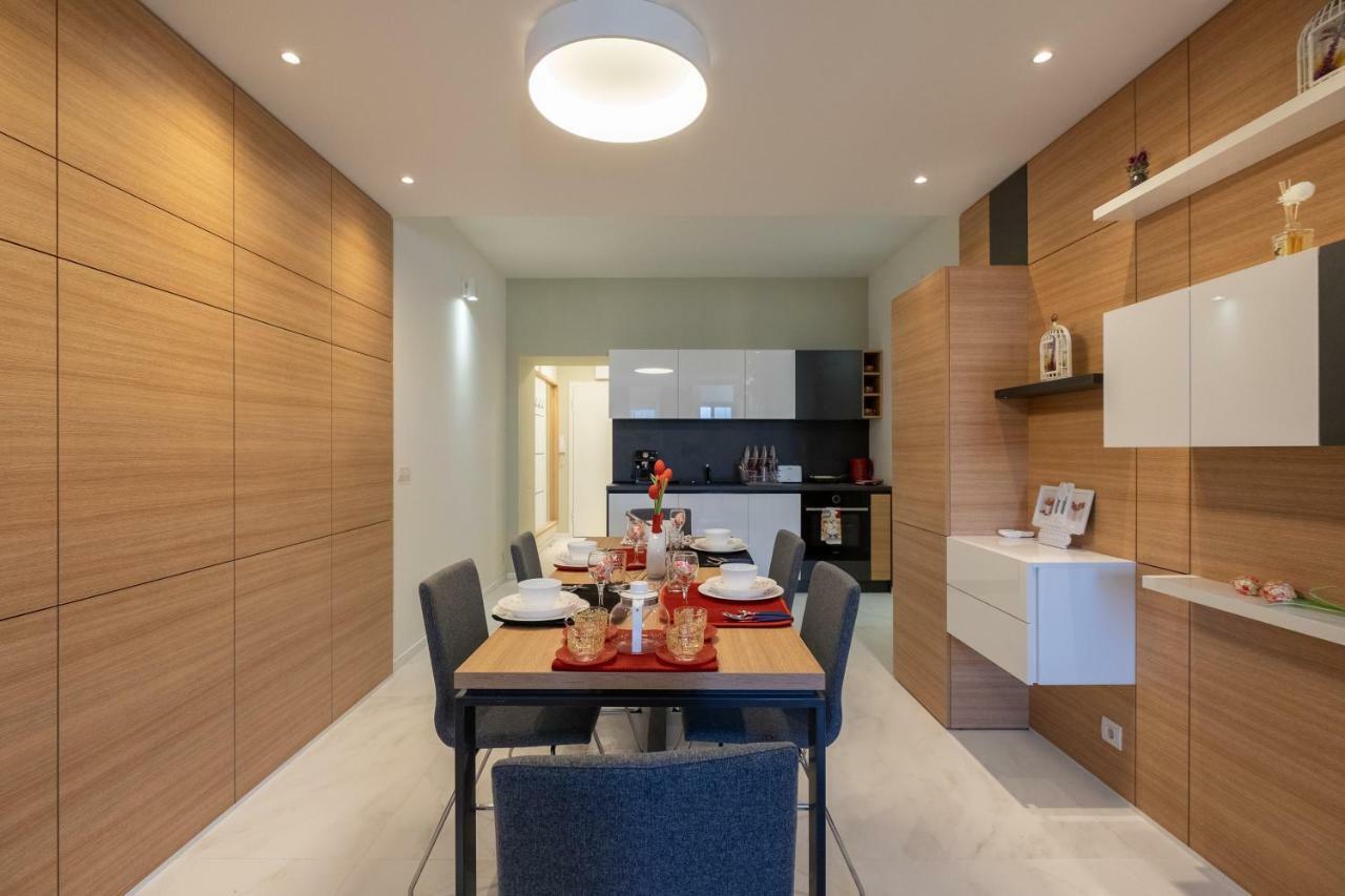 Vitosha Blvd Luxury 2-Bedroom, 2-Bathroom With Balcony Sofie Exteriér fotografie