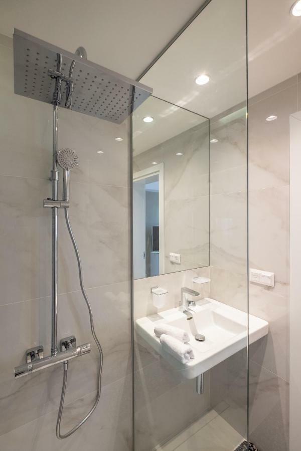 Vitosha Blvd Luxury 2-Bedroom, 2-Bathroom With Balcony Sofie Exteriér fotografie